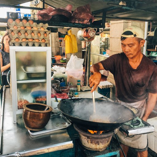 Char kway teow vendor