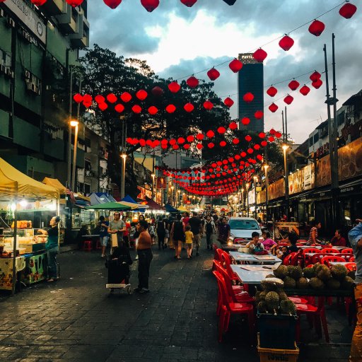 Jalan Alor, the calm before the storm...