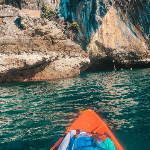 Approaching Emerald Cave by kayak